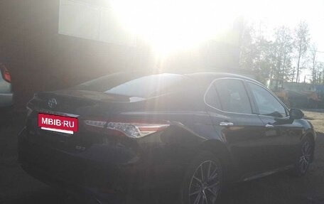 Toyota Camry, 2022 год, 3 300 000 рублей, 9 фотография