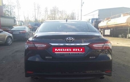 Toyota Camry, 2022 год, 3 300 000 рублей, 8 фотография