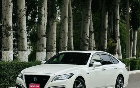 Toyota Crown, 2019 год, 3 200 000 рублей, 1 фотография