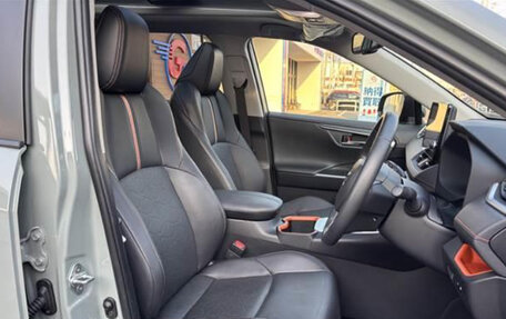 Toyota RAV4, 2023 год, 3 433 000 рублей, 9 фотография