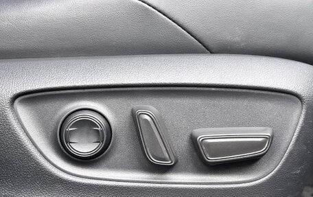 Toyota RAV4, 2023 год, 3 433 000 рублей, 26 фотография