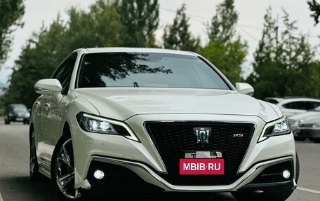 Toyota Crown, 2019 год, 3 200 000 рублей, 4 фотография