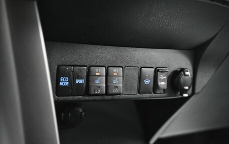 Toyota RAV4, 2019 год, 2 493 000 рублей, 15 фотография