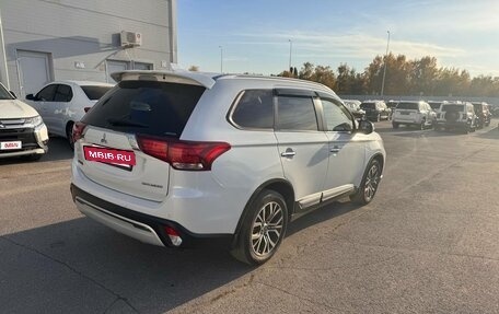 Mitsubishi Outlander III рестайлинг 3, 2018 год, 1 996 000 рублей, 3 фотография