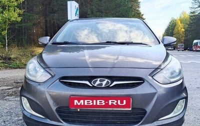 Hyundai Solaris II рестайлинг, 2011 год, 690 000 рублей, 1 фотография