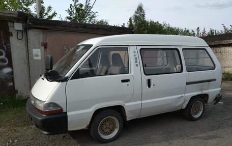 Toyota Town Ace III, 1990 год, 165 000 рублей, 2 фотография