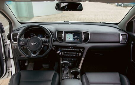 KIA Sportage IV рестайлинг, 2018 год, 1 795 000 рублей, 16 фотография