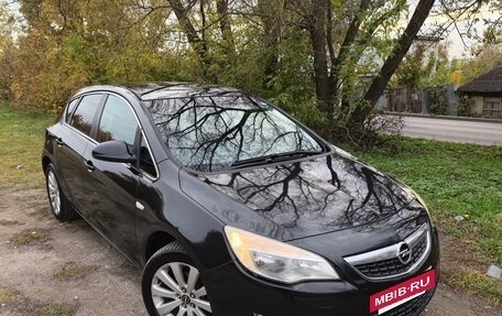 Opel Astra J, 2011 год, 645 000 рублей, 3 фотография