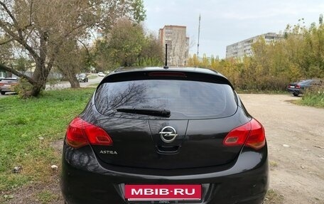 Opel Astra J, 2011 год, 645 000 рублей, 9 фотография