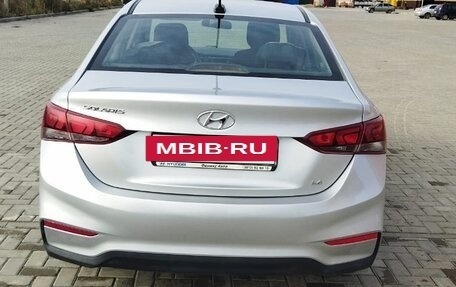 Hyundai Solaris II рестайлинг, 2018 год, 790 000 рублей, 4 фотография