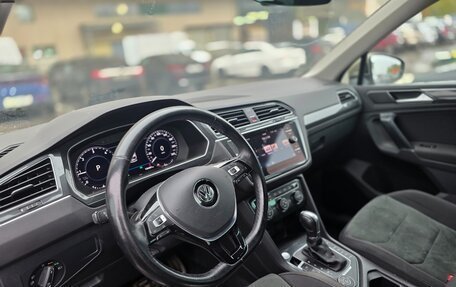 Volkswagen Tiguan II, 2018 год, 2 400 000 рублей, 7 фотография