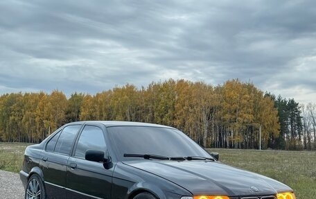 BMW 3 серия, 1998 год, 260 000 рублей, 2 фотография