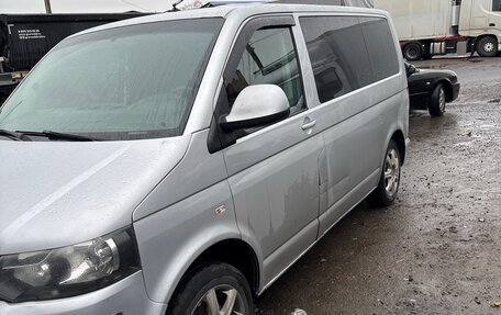 Volkswagen Caravelle T5, 2014 год, 1 750 000 рублей, 1 фотография