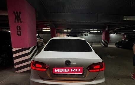 Volkswagen Jetta VI, 2011 год, 870 000 рублей, 10 фотография