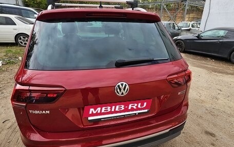 Volkswagen Tiguan II, 2018 год, 2 350 000 рублей, 4 фотография