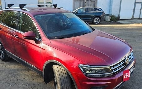 Volkswagen Tiguan II, 2018 год, 2 350 000 рублей, 2 фотография