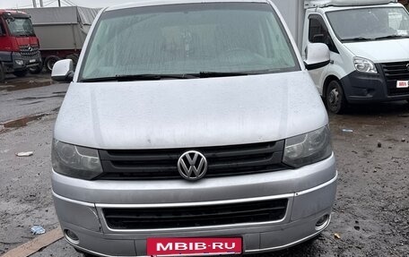 Volkswagen Caravelle T5, 2014 год, 1 750 000 рублей, 2 фотография