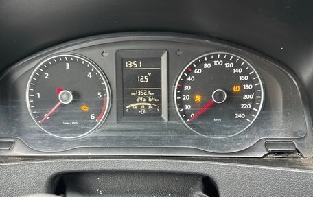 Volkswagen Caravelle T5, 2014 год, 1 750 000 рублей, 6 фотография