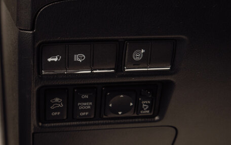 Nissan Patrol, 2012 год, 2 319 000 рублей, 19 фотография