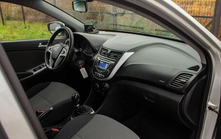 Hyundai Solaris II рестайлинг, 2012 год, 775 000 рублей, 20 фотография