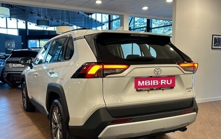 Toyota RAV4, 2025 год, 4 450 000 рублей, 2 фотография