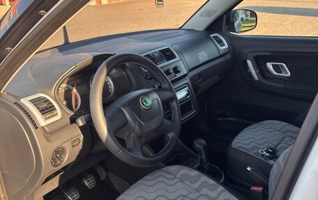 Skoda Fabia II, 2010 год, 380 000 рублей, 6 фотография