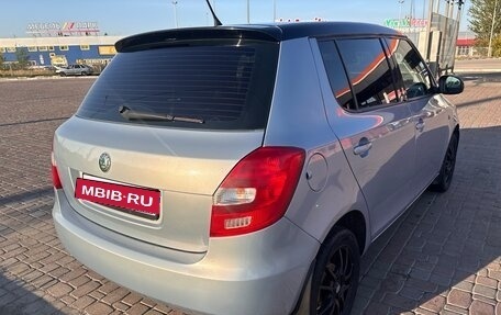 Skoda Fabia II, 2010 год, 380 000 рублей, 2 фотография