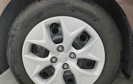 Hyundai Solaris II рестайлинг, 2016 год, 955 000 рублей, 13 фотография