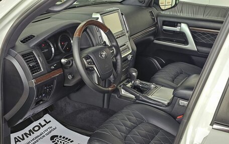 Toyota Land Cruiser 200, 2016 год, 6 769 000 рублей, 14 фотография