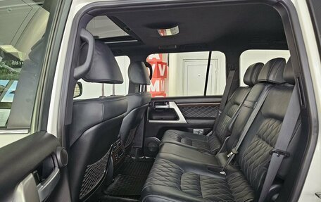 Toyota Land Cruiser 200, 2016 год, 6 769 000 рублей, 21 фотография