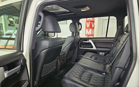 Toyota Land Cruiser 200, 2016 год, 6 769 000 рублей, 22 фотография