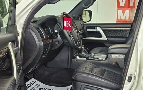 Toyota Land Cruiser 200, 2016 год, 6 769 000 рублей, 13 фотография
