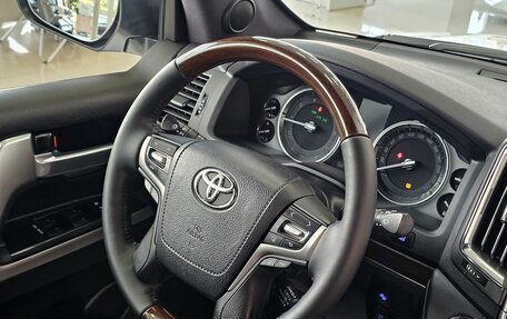 Toyota Land Cruiser 200, 2016 год, 6 769 000 рублей, 33 фотография