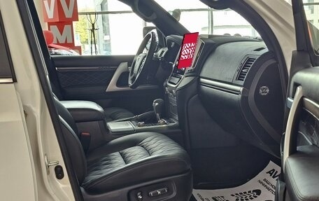 Toyota Land Cruiser 200, 2016 год, 6 769 000 рублей, 26 фотография