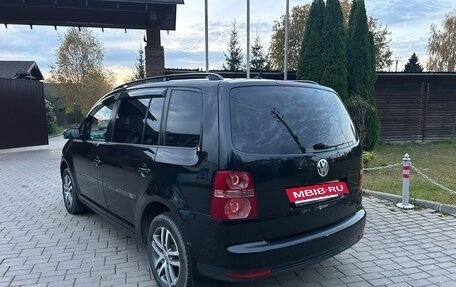 Volkswagen Touran III, 2008 год, 780 000 рублей, 8 фотография