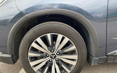 Mitsubishi Outlander III рестайлинг 3, 2020 год, 2 450 000 рублей, 8 фотография