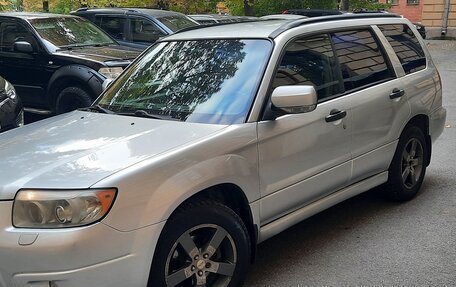 Subaru Forester, 2006 год, 700 000 рублей, 1 фотография