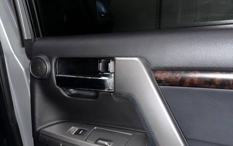 Toyota Land Cruiser 200, 2012 год, 4 000 000 рублей, 22 фотография