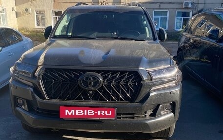 Toyota Land Cruiser 200, 2019 год, 8 000 000 рублей, 3 фотография