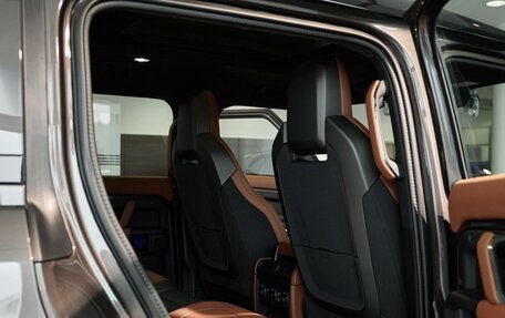 Land Rover Defender II, 2025 год, 26 900 000 рублей, 13 фотография