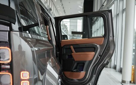 Land Rover Defender II, 2025 год, 26 900 000 рублей, 30 фотография