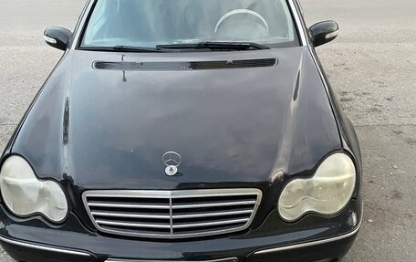 Mercedes-Benz C-Класс, 2004 год, 650 000 рублей, 4 фотография