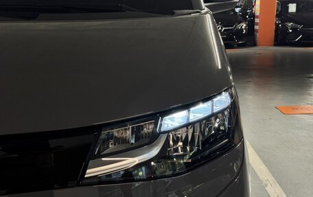 Volkswagen Multivan, 2022 год, 4 500 000 рублей, 9 фотография