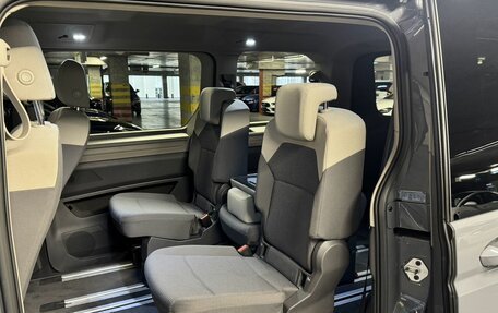 Volkswagen Multivan, 2022 год, 4 500 000 рублей, 20 фотография
