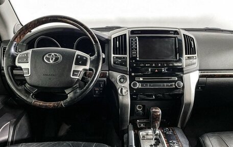 Toyota Land Cruiser 200, 2013 год, 2 997 000 рублей, 12 фотография