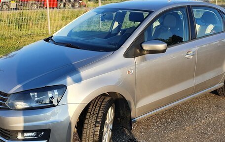 Volkswagen Polo VI (EU Market), 2017 год, 1 280 000 рублей, 1 фотография