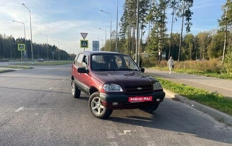 Chevrolet Niva I рестайлинг, 2003 год, 370 000 рублей, 1 фотография