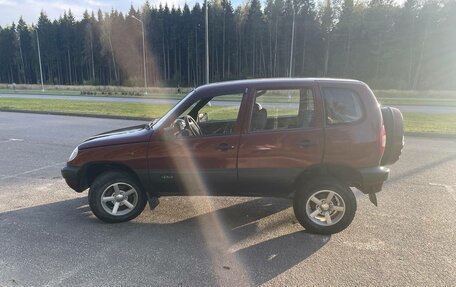 Chevrolet Niva I рестайлинг, 2003 год, 370 000 рублей, 2 фотография