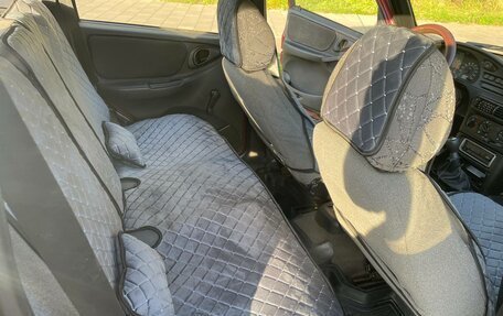 Chevrolet Niva I рестайлинг, 2003 год, 370 000 рублей, 21 фотография