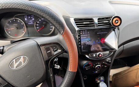 Hyundai Solaris II рестайлинг, 2016 год, 850 000 рублей, 4 фотография